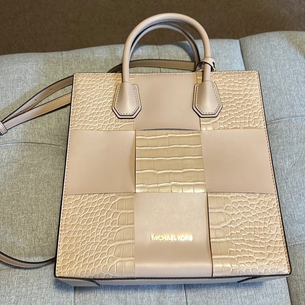 Beautiful cream MK tote/purse/crossbody